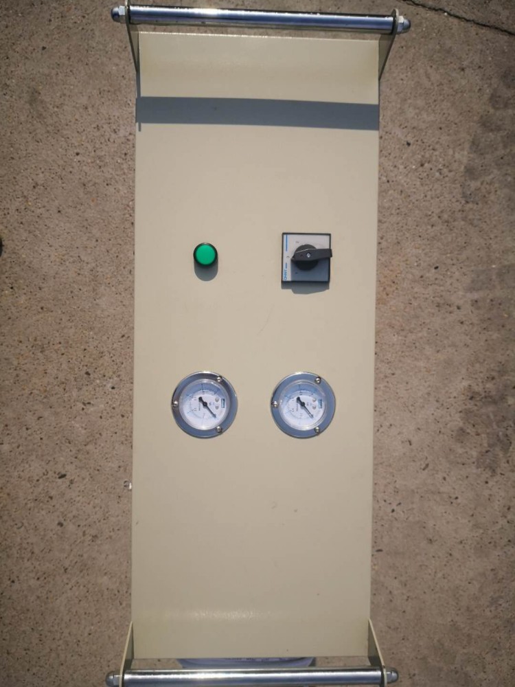 AU521F加油機 (10)_conew1.jpg